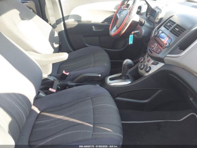 Chevrolet Sonic Lt Auto Image 4