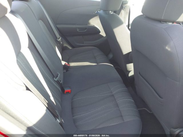 Chevrolet Sonic Lt Auto Image 8