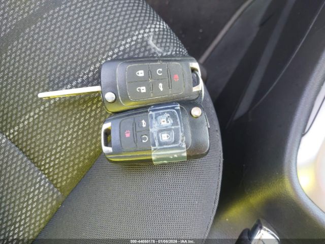 Chevrolet Sonic Lt Auto Image 10