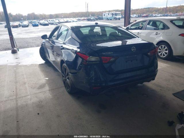 Nissan Altima Sr Fwd Image 4