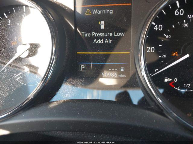 Nissan Rogue Sv Image 13