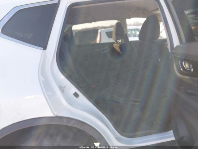 Nissan Rogue Sv Image 15