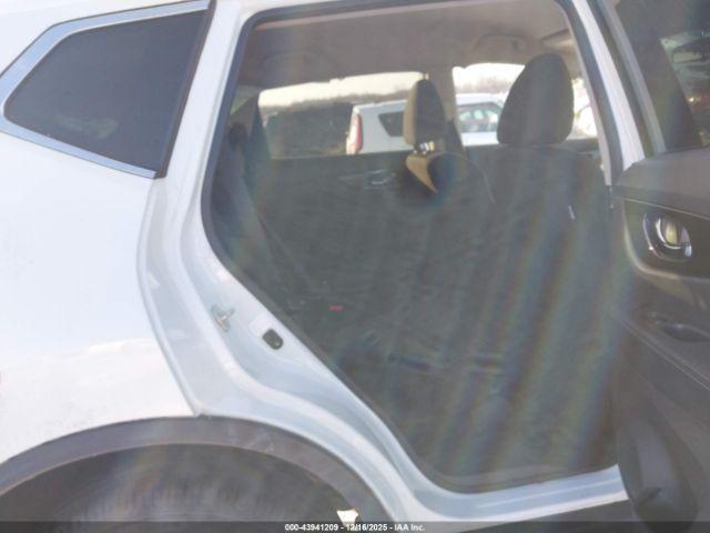 Nissan Rogue Sv Image 15