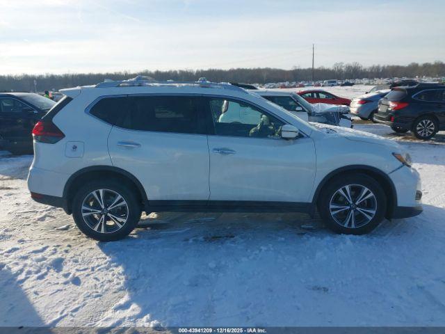 Nissan Rogue Sv Image 16