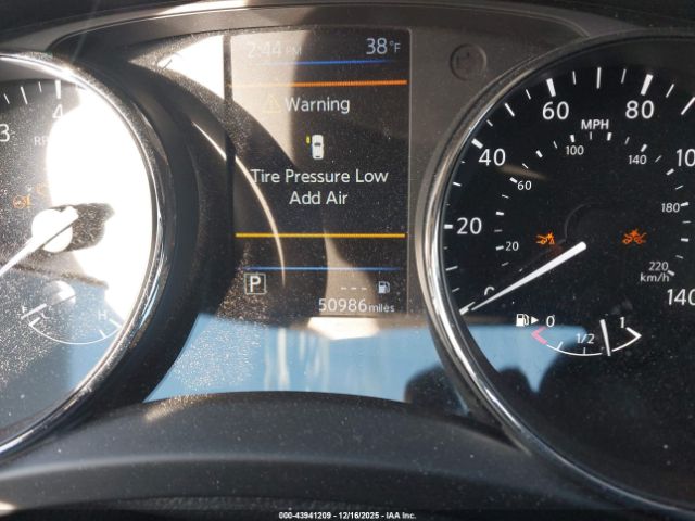 Nissan Rogue Sv Image 3