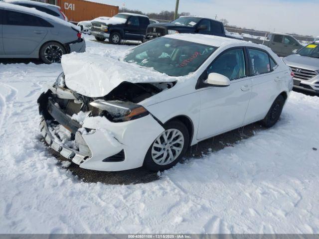 Toyota Corolla Le Image 16