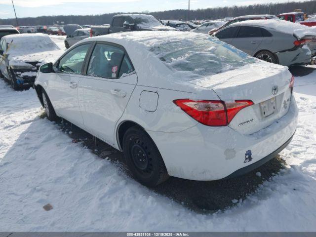 Toyota Corolla Le Image 4