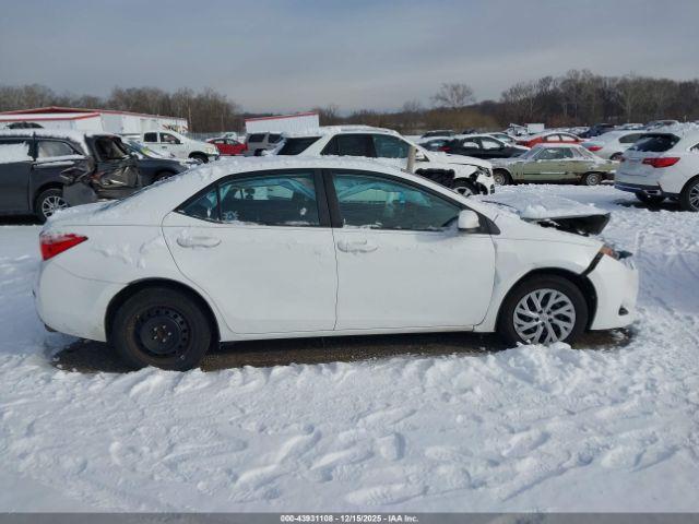 Toyota Corolla Le Image 14