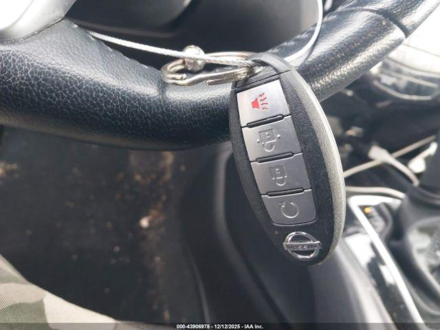 Nissan Rogue Sv Awd Xtronic Cvt Image 14