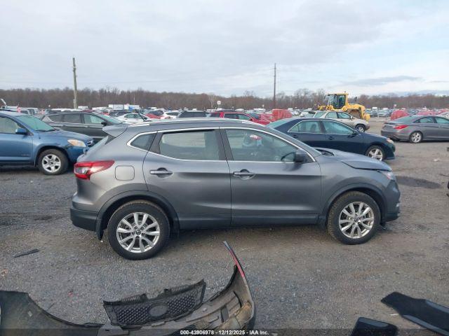 Nissan Rogue Sv Awd Xtronic Cvt Image 16