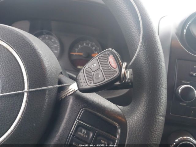 Jeep Compass Sport Image 3