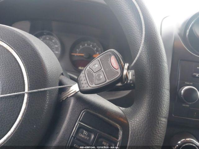 Jeep Compass Sport Image 3