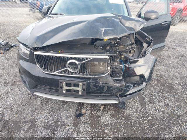 Volvo XC40 T5 Momentum Image 12