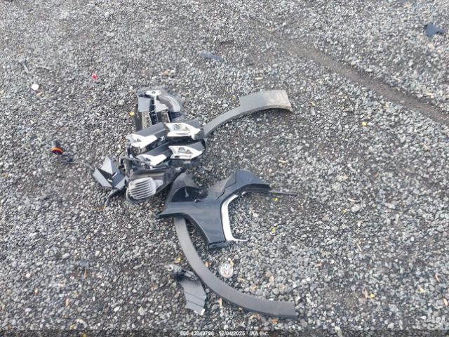 Volvo XC40 T5 Momentum Image 2