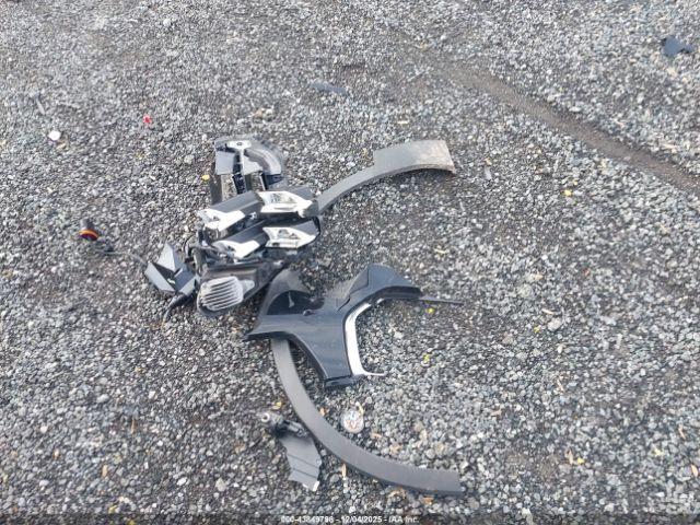 Volvo XC40 T5 Momentum Image 2