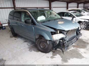  Salvage Chrysler Town & Country