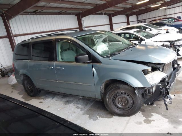 Chrysler Town & Country Lx Image 8