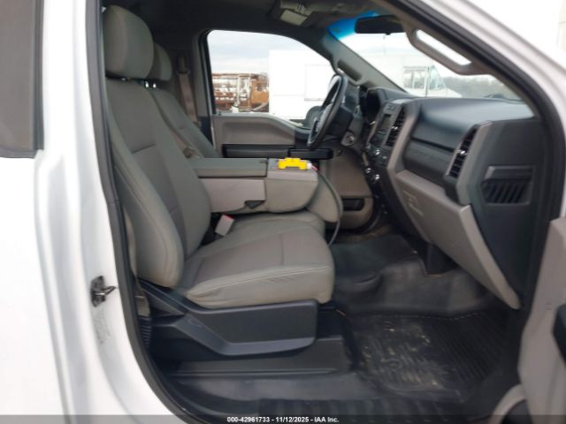 Ford F-550 Xl Image 7