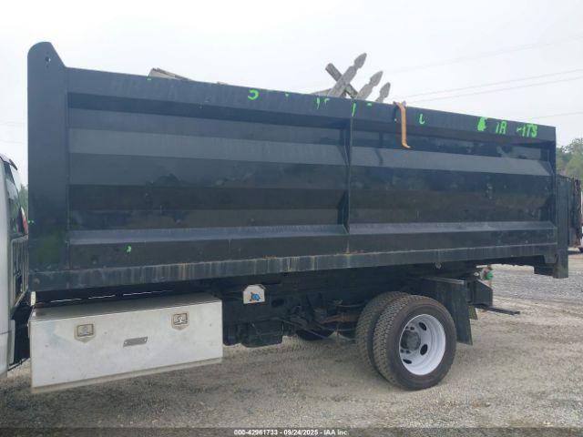 Ford F-550 Xl Image 14