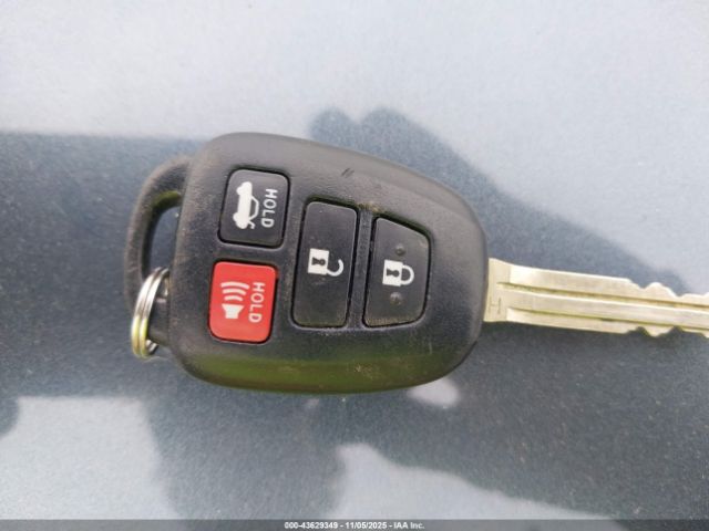 Toyota Corolla Le Image 14