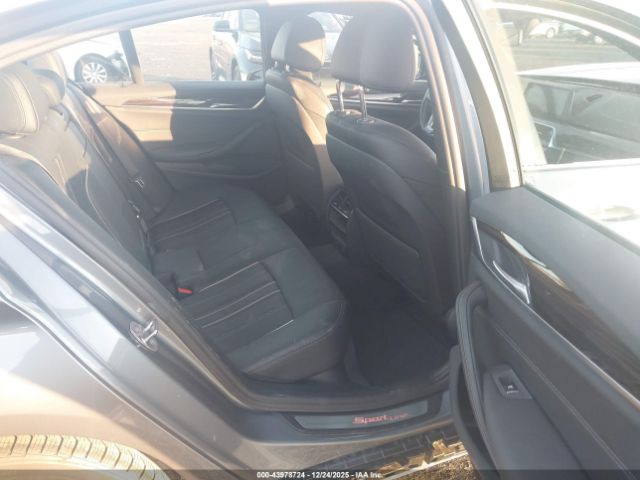 BMW 5 Series Image 6