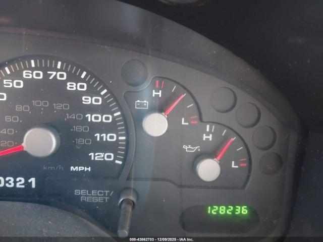 Ford Explorer Xls Image 6