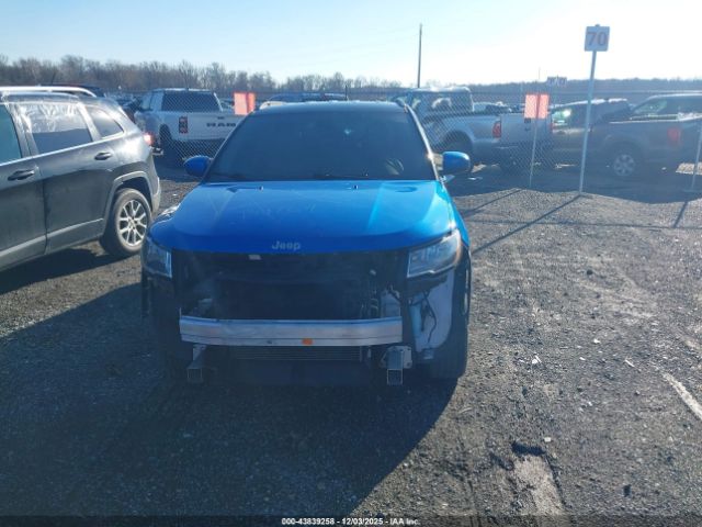 Jeep Compass Latitude 4x4 Image 4