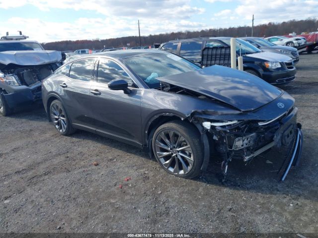 Toyota Crown Limited Image 1