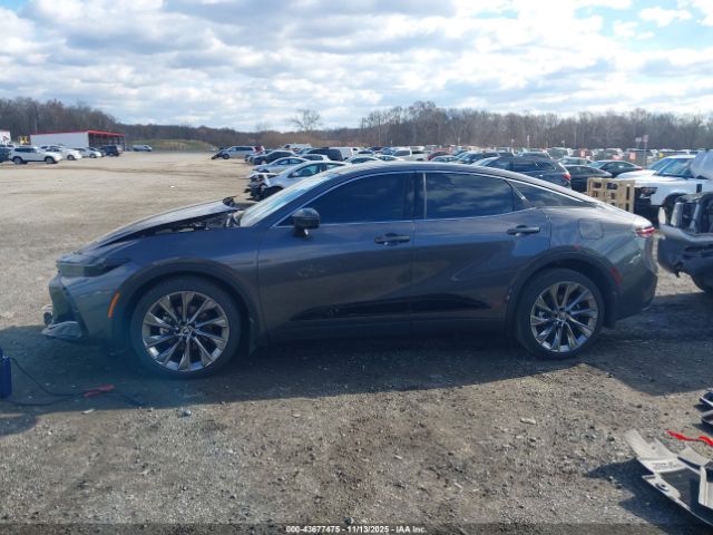 Toyota Crown Limited Image 3