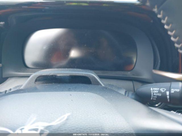 Toyota Crown Limited Image 16