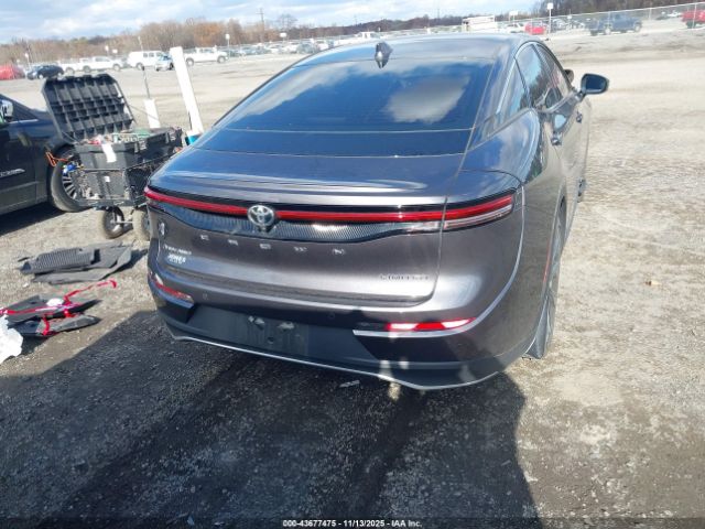 Toyota Crown Limited Image 13