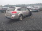 Subaru Outback 2.5i Image 10