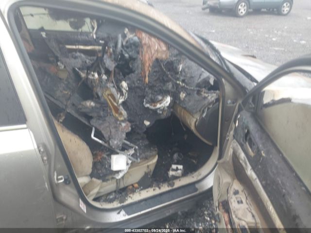 Subaru Outback 2.5i Image 2