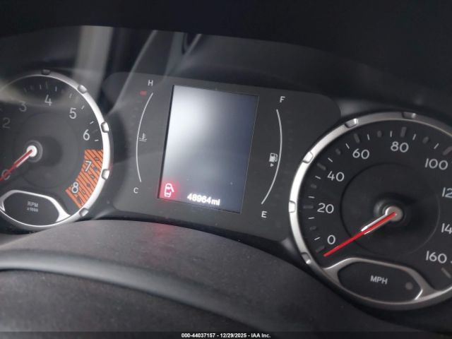 Jeep Renegade Latitude 4x4 Image 6