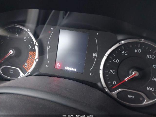 Jeep Renegade Latitude 4x4 Image 6