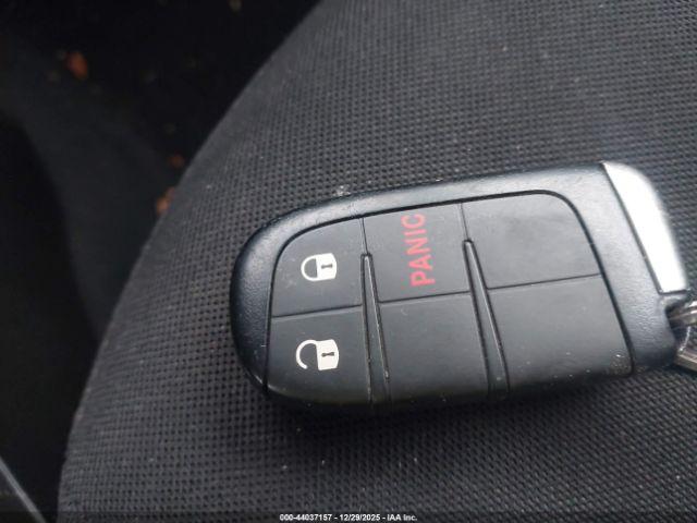 Jeep Renegade Latitude 4x4 Image 7