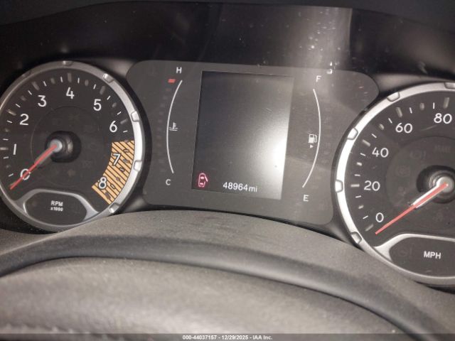 Jeep Renegade Latitude 4x4 Image 11