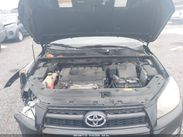 Toyota RAV4 Sport Image 9