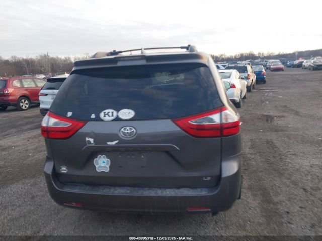 Toyota Sienna Le 8 Passenger Image 16