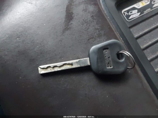 GMC Sierra 2500 Denali Image 9