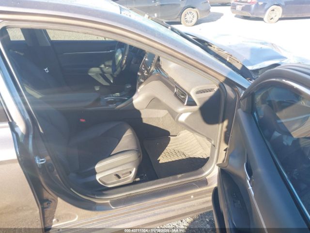 Toyota Camry Xse Image 13