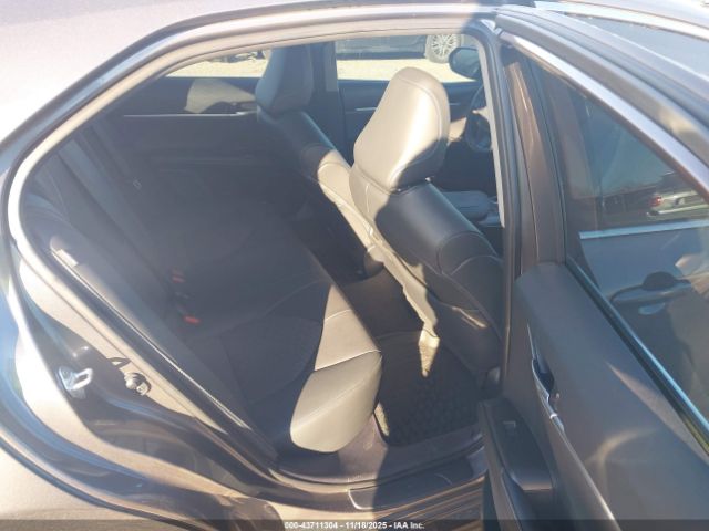 Toyota Camry Xse Image 11