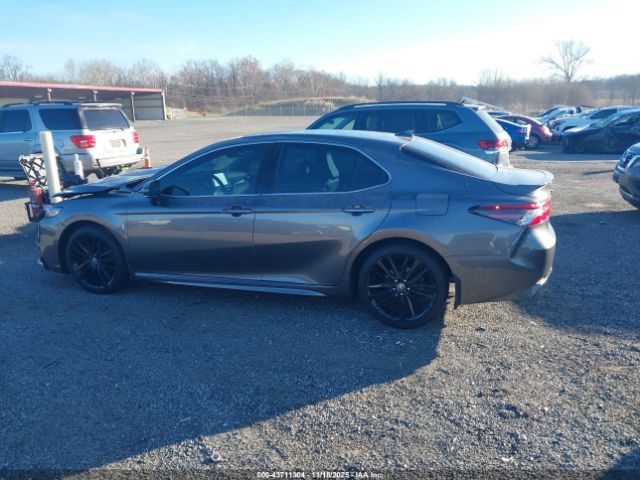 Toyota Camry Xse Image 8