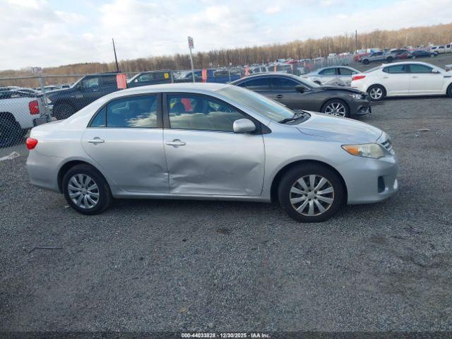 Toyota Corolla Le Image 11