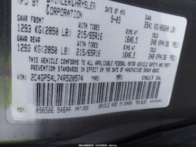 Chrysler Town & Country Touring Image 2