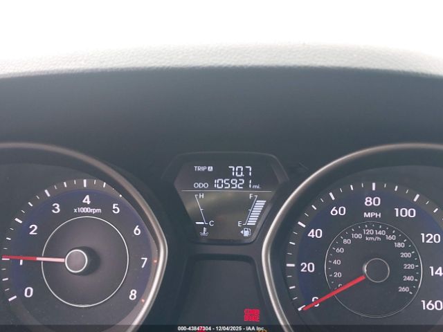 Hyundai ELANTRA Gls Image 9