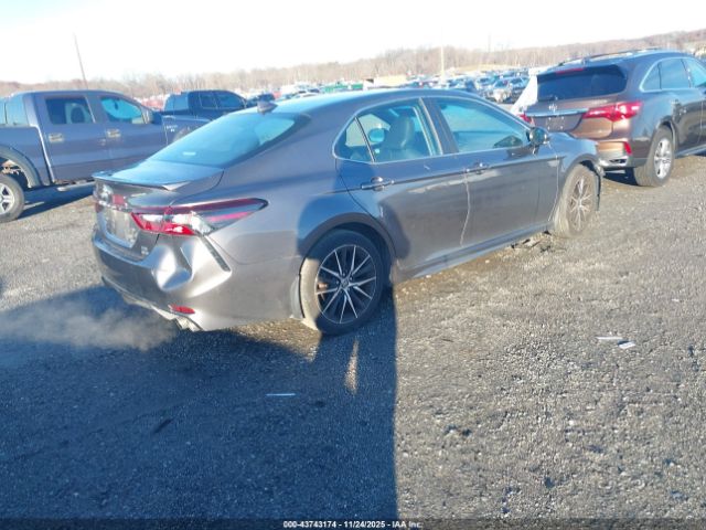 Toyota Camry Se Awd Image 4