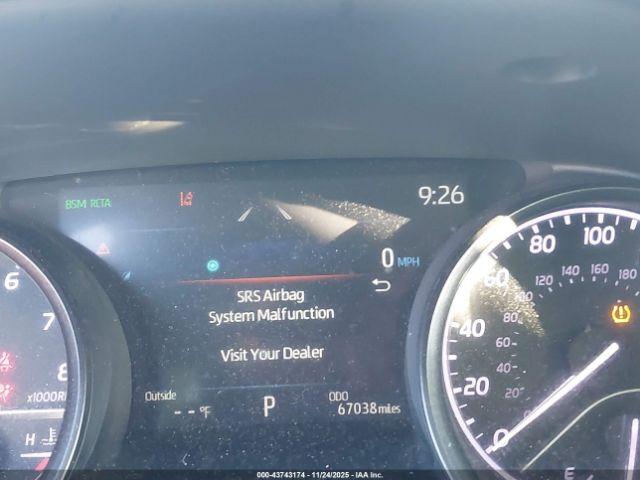 Toyota Camry Se Awd Image 11