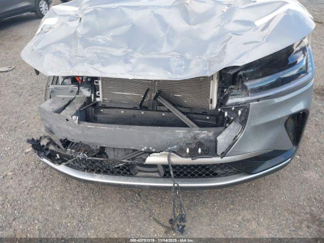 Lincoln Nautilus Premiere Image 13