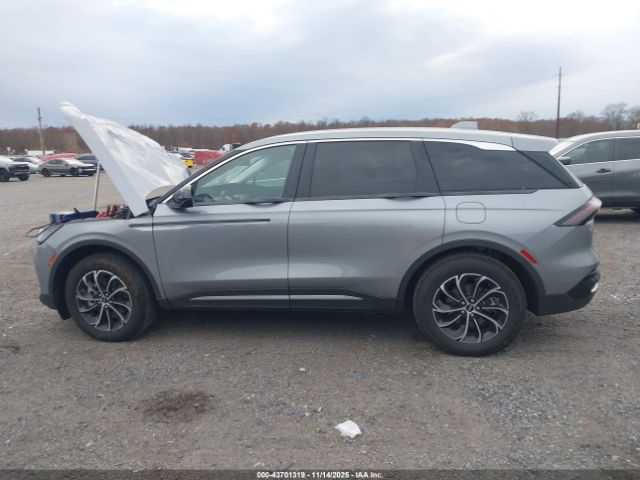 Lincoln Nautilus Premiere Image 10